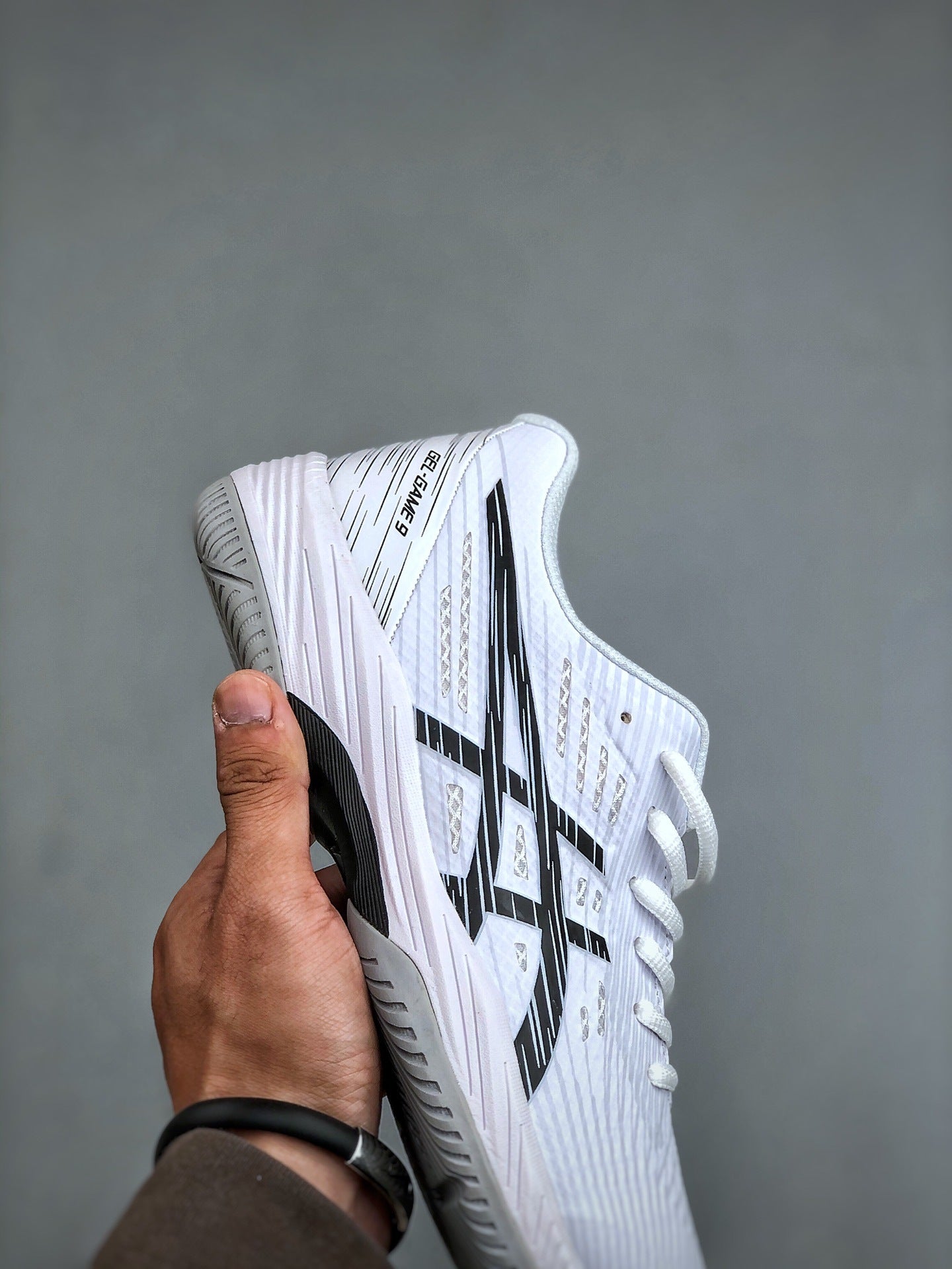 ASICS SUPERLAST Sneakers – Breathable, Lightweight, and Durable