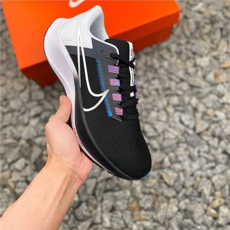 Nike Air Zoom Pegasus 38 – Versatile Everyday Sneakers