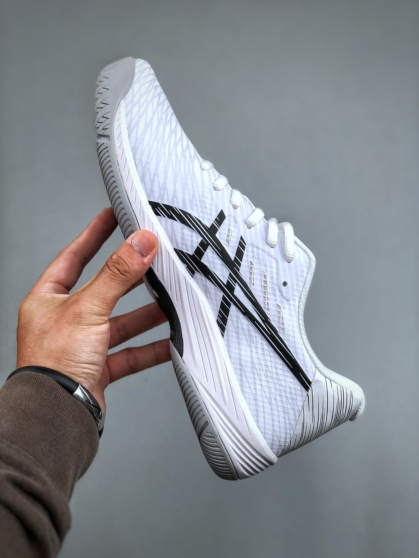 ASICS SUPERLAST Sneakers – Breathable, Lightweight, and Durable