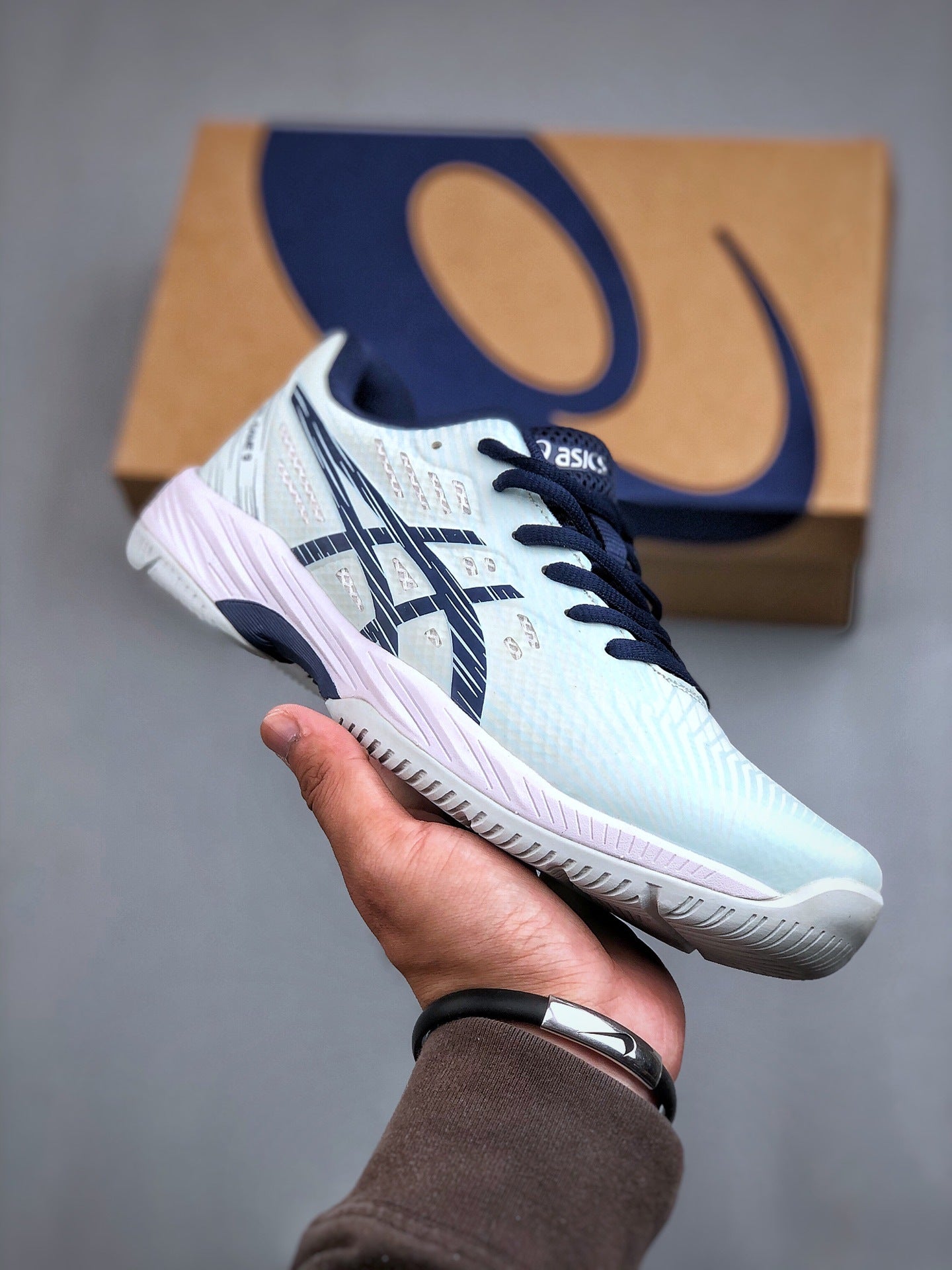 ASICS SUPERLAST Sneakers – Breathable, Lightweight, and Durable