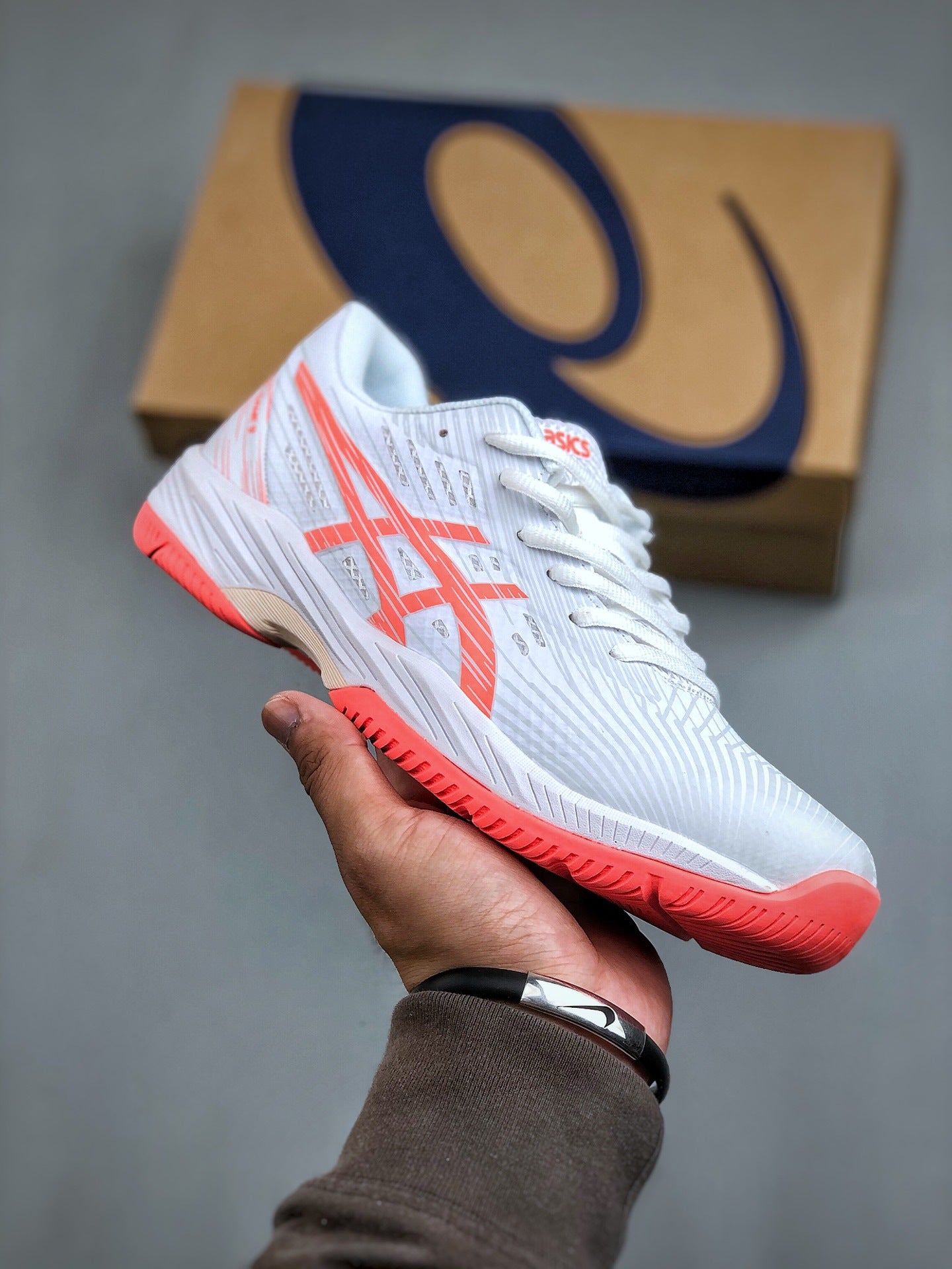 ASICS SUPERLAST Sneakers – Breathable, Lightweight, and Durable