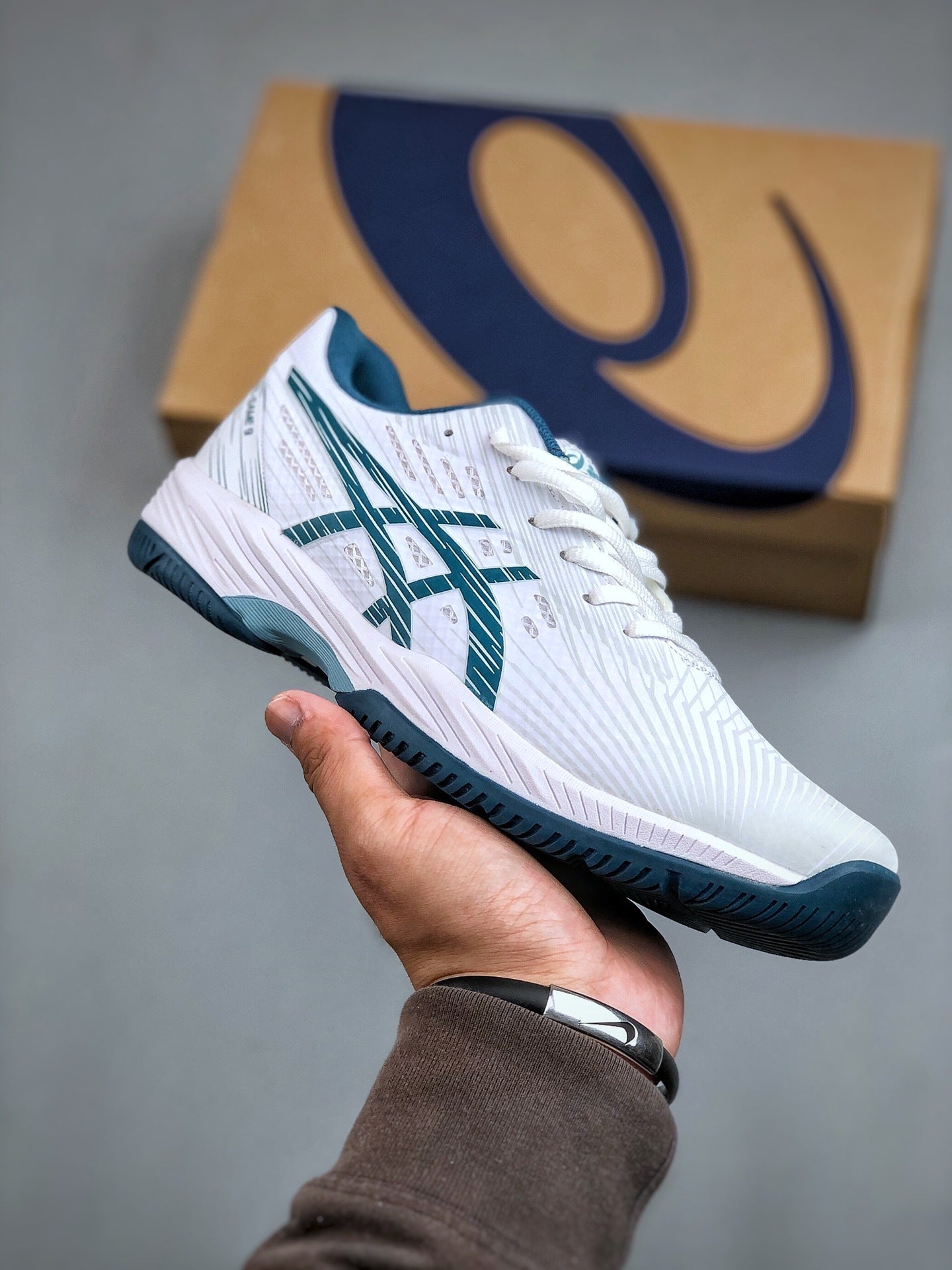 ASICS SUPERLAST Sneakers – Breathable, Lightweight, and Durable